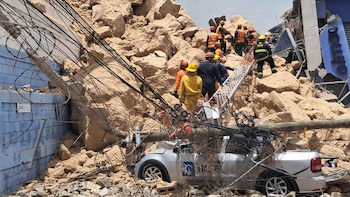 Tres personas murieron tras el derrumbe en Tegucigalpa. (FOTO: Once Noticias)