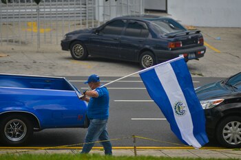 15/09/2020 Un hombre con una bandera de El Salvador
POLITICA CENTROAMÉRICA EL SALVADOR INTERNACIONAL
CAMILO FREEDMAN / ZUMA PRESS / CONTACTOPHOTO