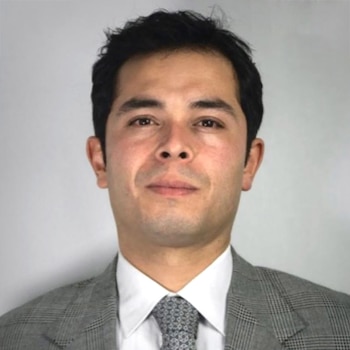 Eduardo Torres es voluntario en