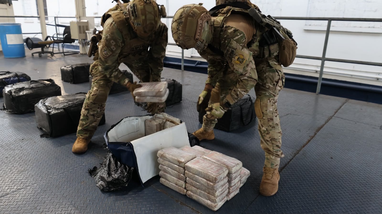 Las autoridades estiman que los cinco decomisos realizados durante los primeros días de agosto suman alrededor de 2.3 toneladas de presuntas sustancias ilícitas. Tomada del Senam