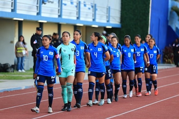 Las jugadoras de la selección femenina de El Salvador (Foto cortesía La Selecta SLV).