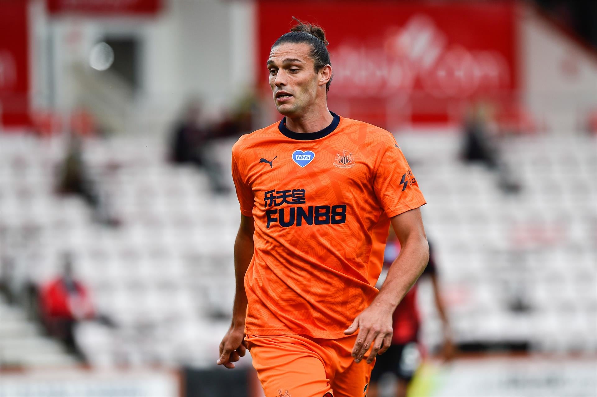 El exfutbolista inglés Andy Carroll, acusado de incumplir una orden de alejamiento