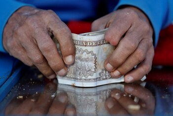 Vista de un hombre mientras