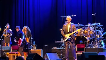 El regreso íntimo de Eric Clapton emociona a los fans en su tierra natal