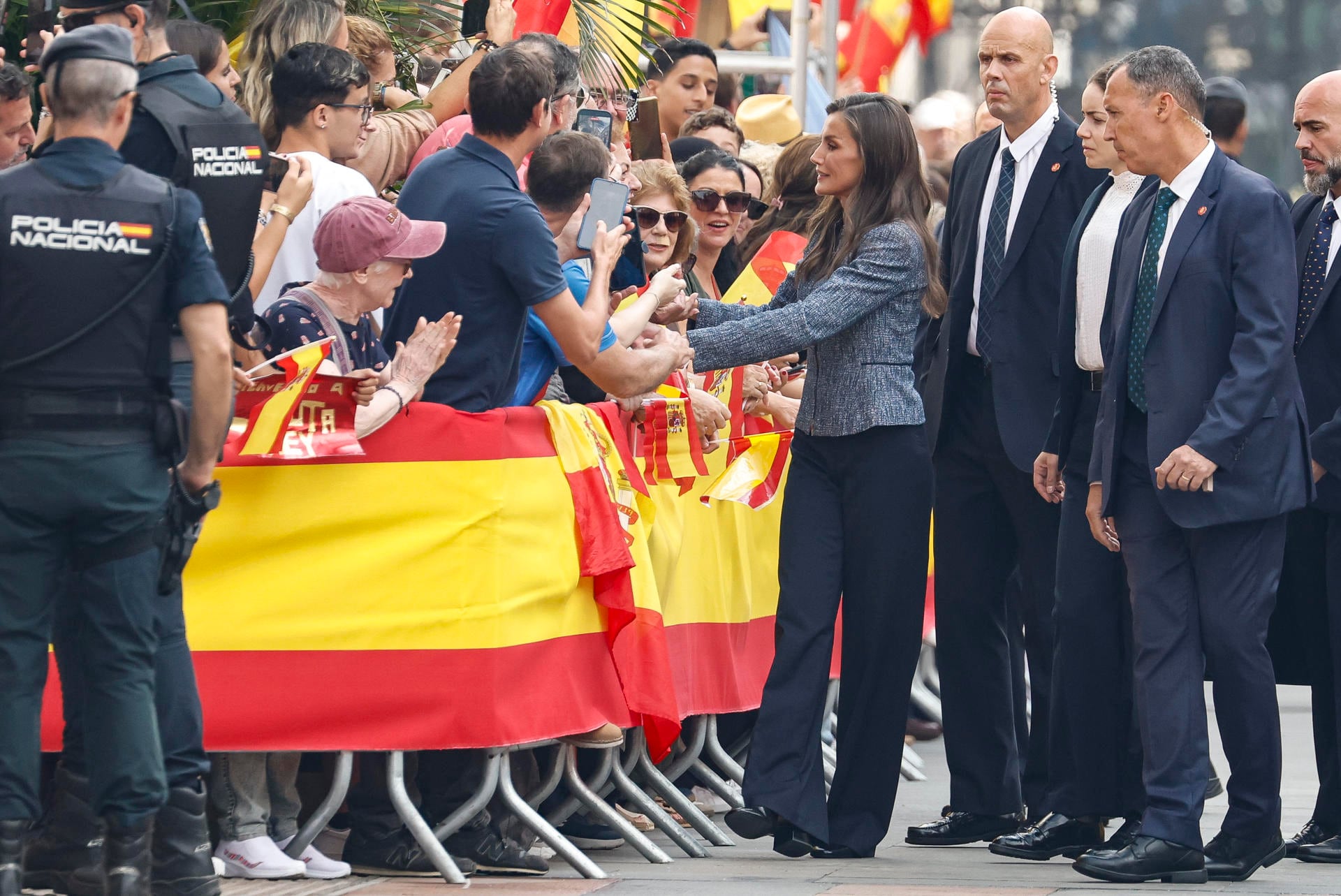 Los reyes Felipe y Letizia durante su visita a Ceuta. (EFE)