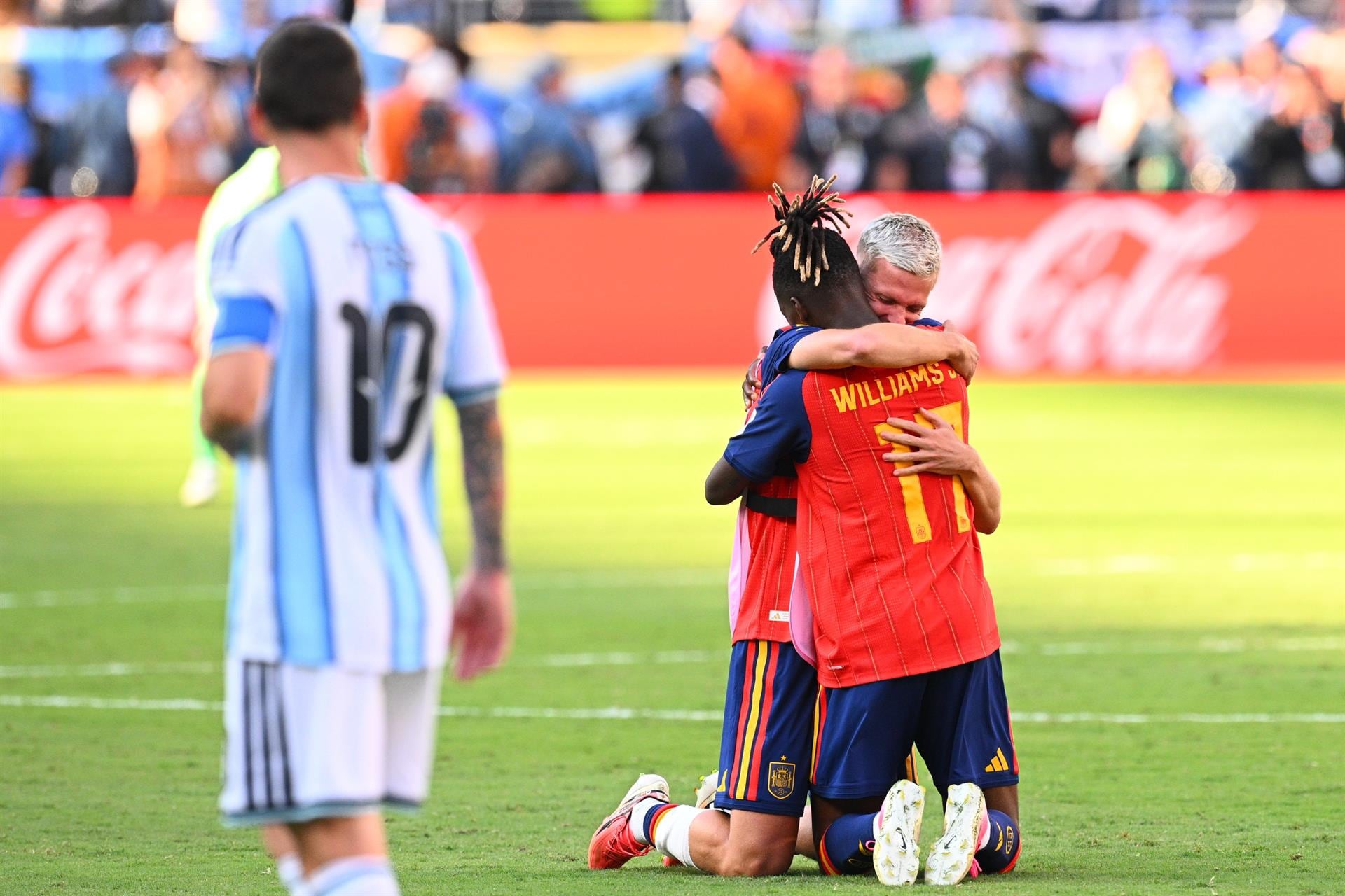 Ayala: "Fue más un empujón, si veo a Dani Olmo le pediré disculpas"