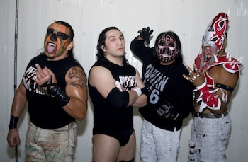 Damián 666 junto a los