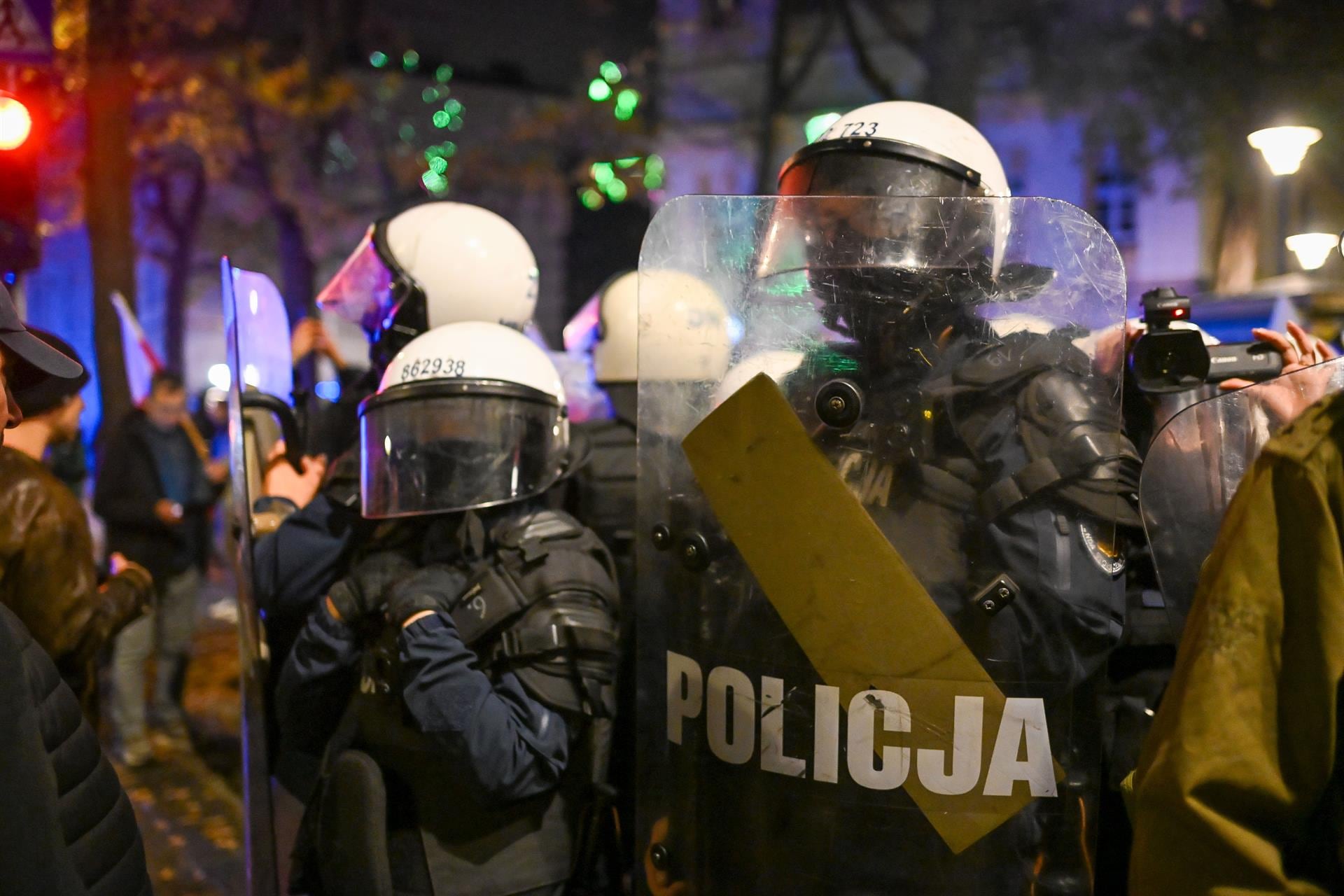 Polonia: policía protege el Tribunal Constitucional tras autoproclamación de su presidenta