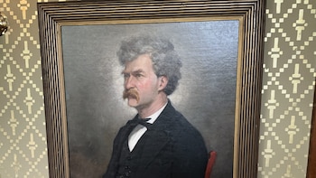 La reflexión de Mark Twain, escritor estadounidense, sobre la juventud: “La vida sería infinitamente más feliz si uno pudiera nacer a la edad de 80 y gradualmente acercarse a los 18”