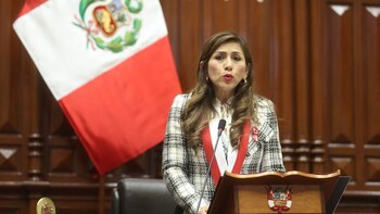 Lady Camones, presidenta del Congreso