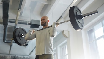 La conexión mente-músculo potencia el