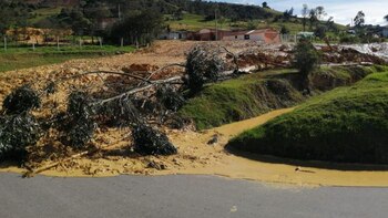 Deslizamiento en el kilómetro 64