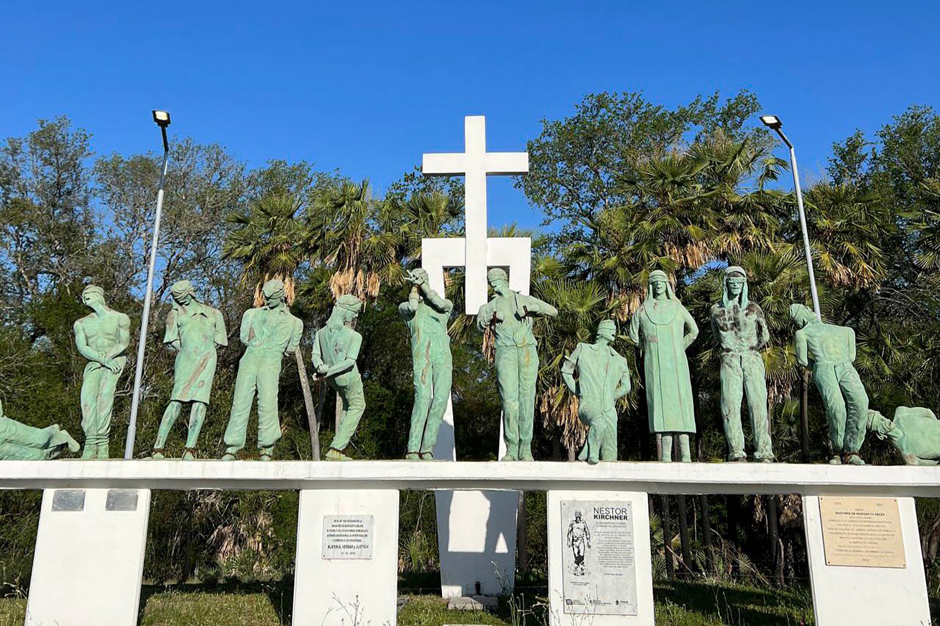 Monumento en homenaje a las víctimas de la Masacre de Margarita Belén