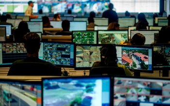 Un centro de monitoreo en