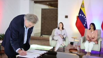Jaime Gilinski y Delcy Rodríguez firmaron acuerdo para que GeoPark opere durante 25 años un importante bloque petrolero en Venezuela