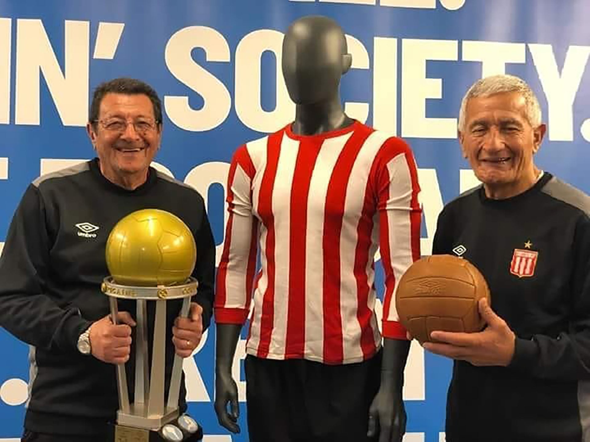 Conigliaro junto a la