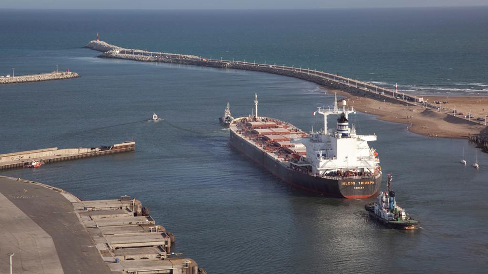 Crece el récord de exportaciones agroindustriales con 84,26 millones de toneladas en los primeros 8 meses del año (Presidencia)