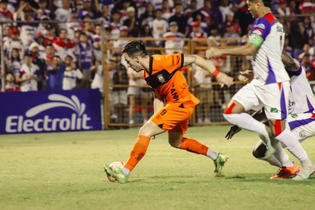 La serie se igualó globalmente con el triunfo 0-1 de Águila en tiempo reglamentario en el estadio Sergio Torres. (Cortesía: C.D. Águila)