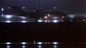 Assange parte de Bangkok tras