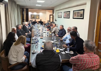 Luis Barrionuevo se reunió con 20 dirigentes sindicales