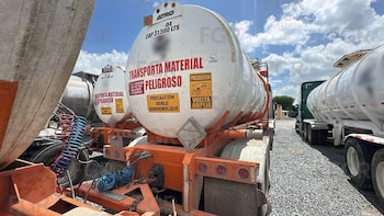 El volumen y la variedad del equipo hallado apuntan a una operación con capacidad para almacenar, movilizar y distribuir combustible de forma sistemática. Crédito: Cortesía