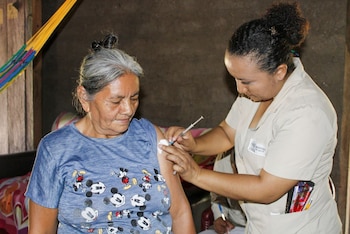 El sarampión destaca como una de las enfermedades más contagiosas y puede reactivar infecciones latentes como la tuberculosis en personas vulnerables. (Cortesía: Ministerio de Salud)