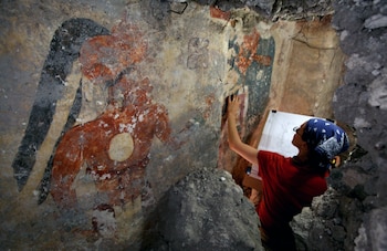 El desciframiento de Xultún se apoyó en dibujos, fotografías y escaneos digitales que permitieron documentar cómo los mayas vinculaban calendarios y observaciones del cielo.