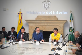 Tras escuchar a representantes de distintas instituciones, el líder de la cartera del Interior aseguró que ahora comprende mejor el escenario posterior a los comicios y que discutirá esos puntos con la comisión - crédito Armando Benedetti
