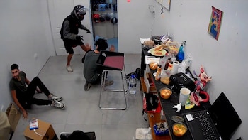 Las víctimas fueran atadas con