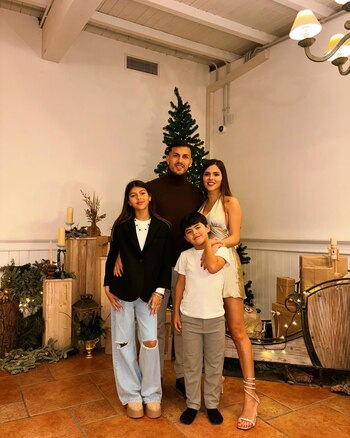 Leandro Paredes con su pareja