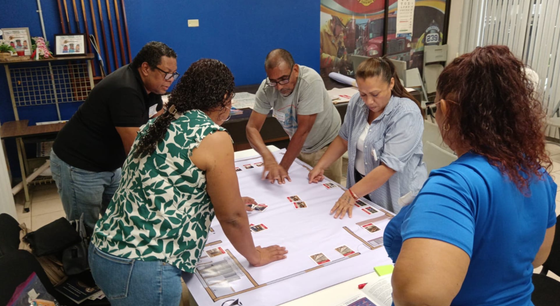 El programa Comunidad Pellizcada ha desarrollado más de 60 espacios de formación para Comités Comunales de Emergencia en diferentes regiones de Costa Rica. Cortesía: CNE