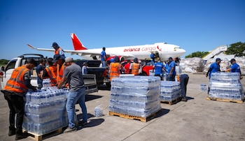 El Salvador envió dos aviones con 100 toneladas de ayuda humanitaria a Colombia tras el terremoto de 7.4 del 10 de agosto. (Cortesía: Secretaría de Prensa de la Presidencia)
