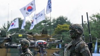Condenados a penas de hasta 18 años de prisión cinco excomandantes del Ejército por la ley marcial