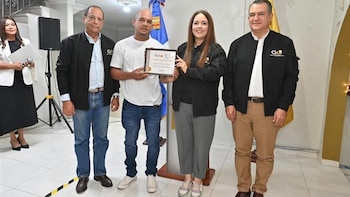 Junta Central Electoral dominicana alcanza los 4 millones de nuevas cédulas emitidas y pide renovar antes de abril de 2027