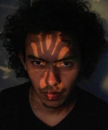 Hermano de Francisca Estévez
Instagram: @sebastiangarcianavas