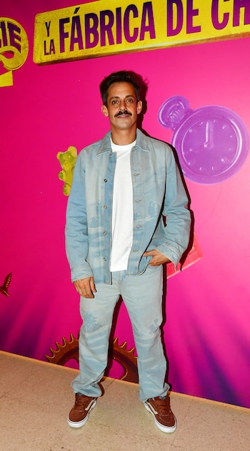 Willy Wonka invadió calle Corrientes: el adelanto de Charlie y la fábrica de chocolate a pura magia y canto