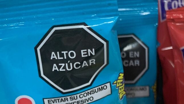 Indecopi resolvió que medida impuesta por el Minsa para alimentos y bebidas no alcohólicas importadas es una barrera comercial no arancelaria carente de razonabilidad.
