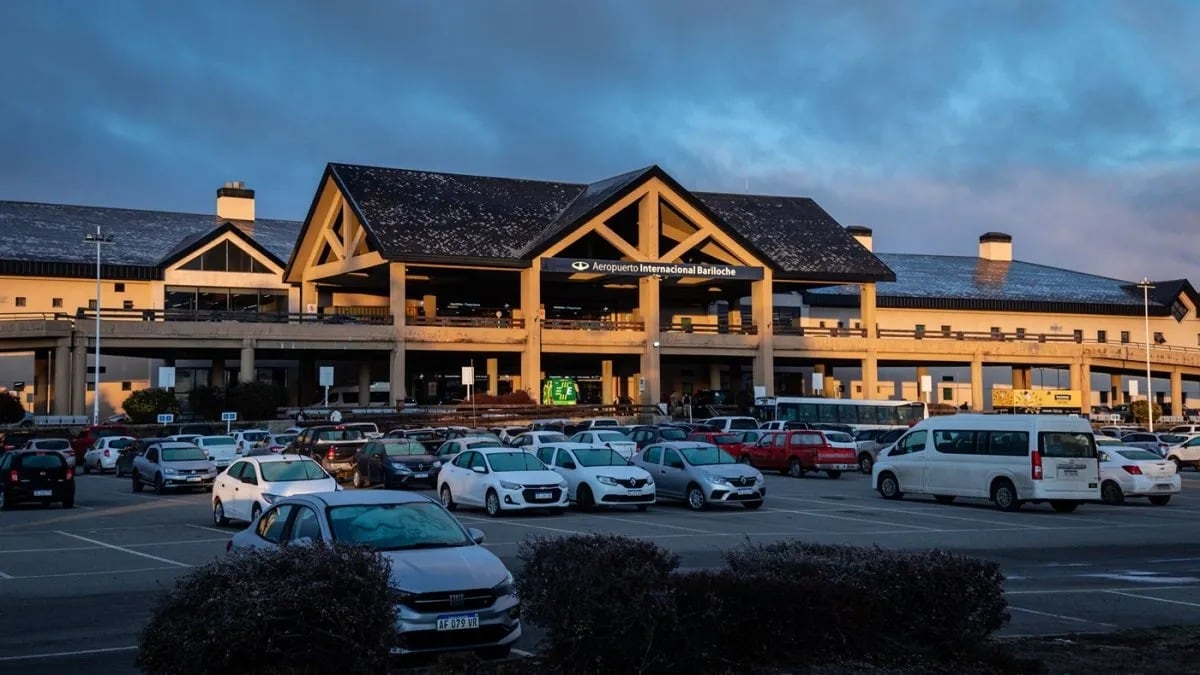 Vista exterior del Aeropuerto Internacional Bariloche, puerta de entrada a la Patagonia argentina (Policía Seguridad Aeroportuaria / Aeropuerto de San Carlos de Bariloche)