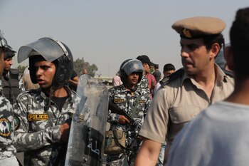 Policía en Cairo, Egipto, Aug.