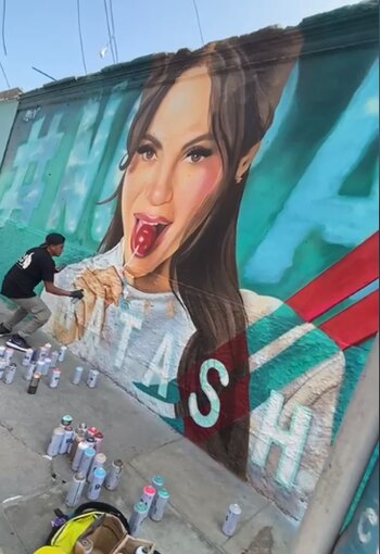 Mural de Natti Natasha en