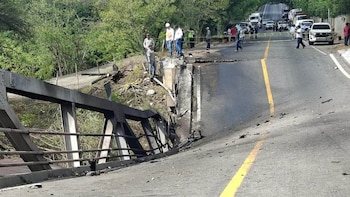 Harán pagar a la empresa del tráiler los costos de reparación del puente Güijo en Guatemala