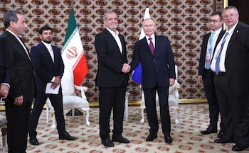 11/10/2024 El presidente de Rusia, Vladimir Putin (centro-derecha), saluda a su homólogo de Irán, Masud Pezeshkian (centro-izquierda), en una imagen de archivo.
POLITICA INTERNACIONAL
Alexander Shcherbak/TASS via Rus / DPA