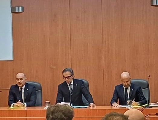 Los jueces de la Sala IV de Casación Federal Diego Barroetaveña y Gustavo Hornos votaron por rechazar el recurso de Máximo y Florencia Kirchner, mientras que Mariano Borinsky se pronunció en disidencia a favor de habilitar la intervención de la Corte Suprema