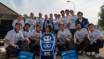 Un auto de carrera construido por estudiantes de la UBA participó de una prestigiosa competencia en Brasil