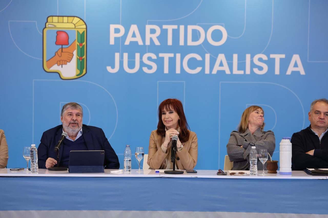 Las decisiones de Cristina Kirchner al frente del PJ generaron muchos cuestionamientos en el interior del país (RS Fotos)