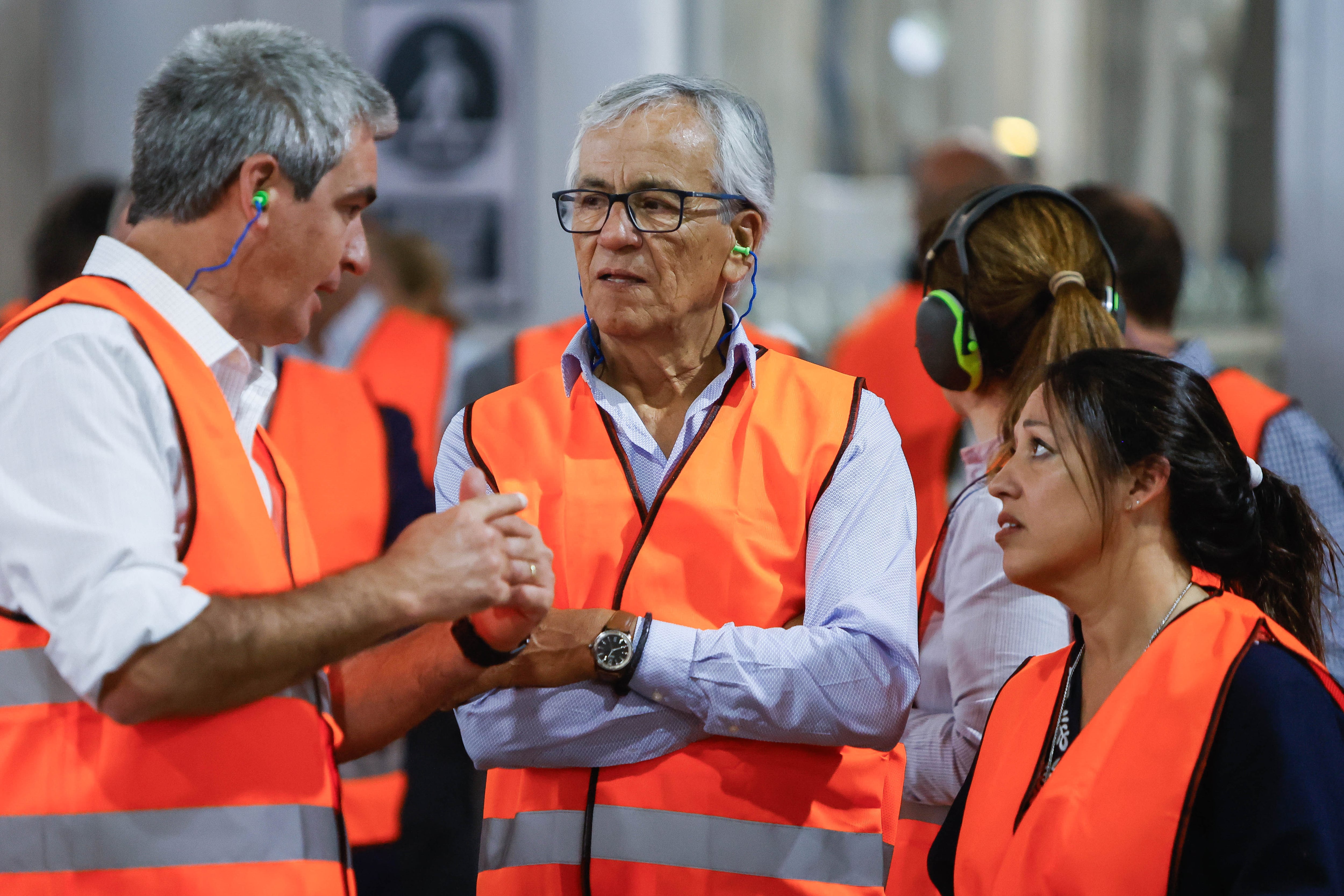 Archivo: el ministro de Trabajo, Juan Castillo, y la ministra de Industria, Fernanda Cardona (Camilo dos Santos Ayala, Presidencia)
