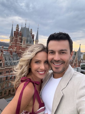 La relación de la pareja comenzó tras años de amistad y un reencuentro en 2020, culminando en matrimonio en una ceremonia privada en Cartagena - crédito @lucianodalessandro/ Instagram