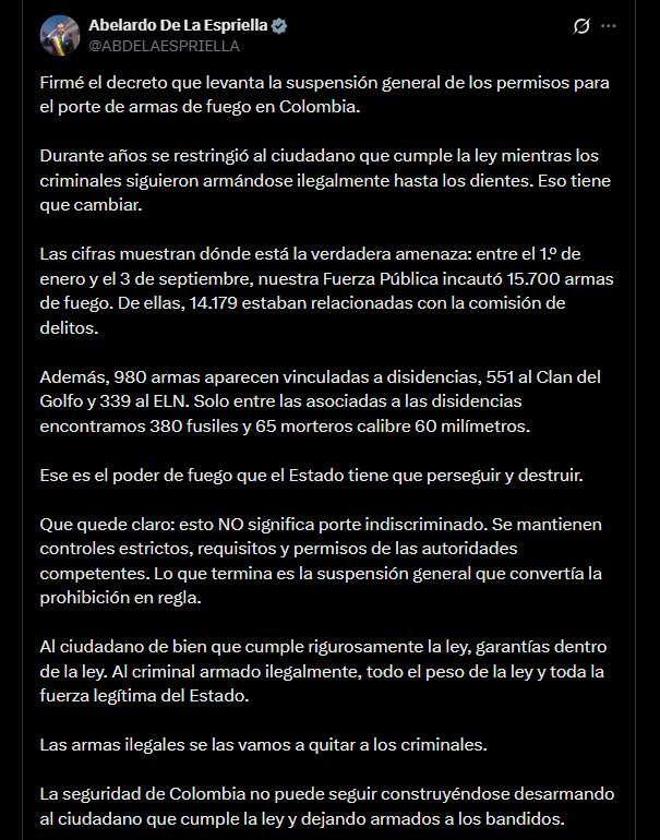 Abelardo de la Espriella anunció el levantamiento de la suspensión general de los permisos para el porte de armas de fuego en Colombia - crédito @ABDELAESPRIELLA/X