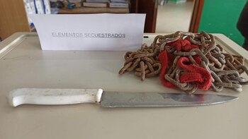 Con este cuchillo, el hombre