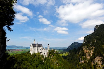Alemania ofreció una mezcla de historia fascinante y paisajes impresionantes como el castillo de Neuschwanstein (REUTERS)